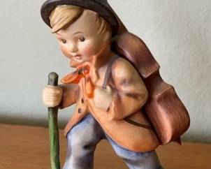 Hummel 6” Figurine Goebel Western Germany #89/1 Bee Mark
