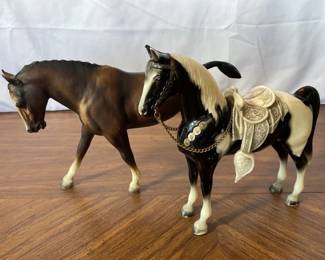 Breyer Horse * Unmarked Horse with Saddle
