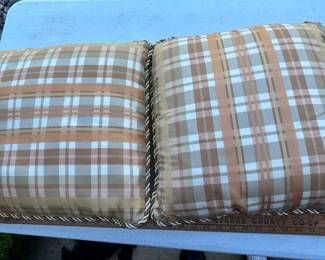 2 Pillows $8.00