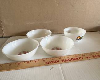 4 Bowl Set $8.00