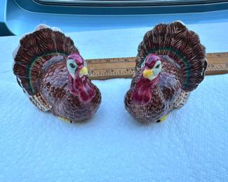 Turkey Salt and Pepper Shakers $4.00
