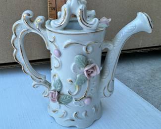 Bone China Pot $5.00