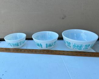Pyrex Butterprint Bowl Set $40.00