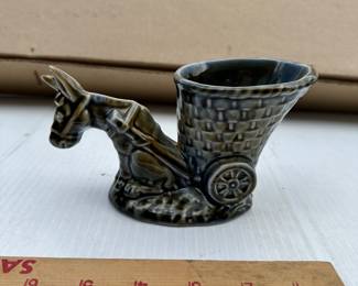 Shamrock Pottery Donkey and Cart $8.00