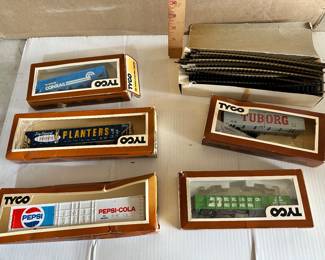 Tyco Train Cars and Track $25.00