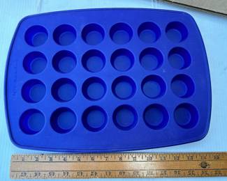Winton Baking Silicone Tray $3.00