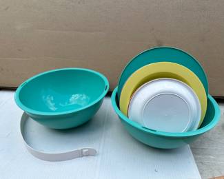 Round Picnic Set $10.00