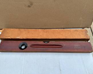 Stanely Genuine Cherry Level with box $25.00