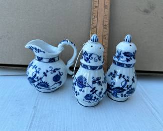 Vienna Woods Set $8.00