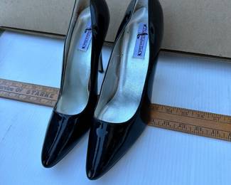 The Highest Heel Size 13 $20.00