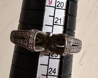 Sterling 925 Ring #6 $8.00 (missing stone)