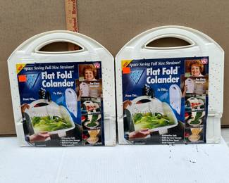2 Folding Collanders $4.00