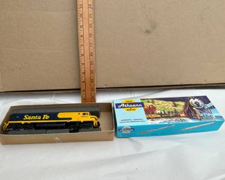 Athearn 2601 Santa Fe Engine $10.00