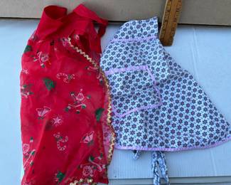2 Aprons $6.00