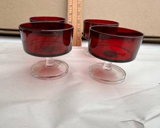 Luminarc Ruby 4 Glass Set $8.00