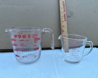 2 Pyrex Measuring Pitchers $8.00