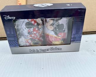 Disney Salt and Pepper Shakers $5.00