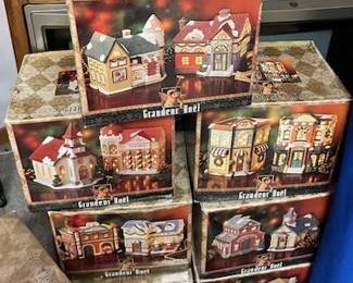 Grandeur Noel Holiday Collectable Village houses