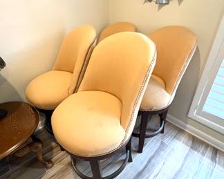 Set of 4 Cloth Barstools 