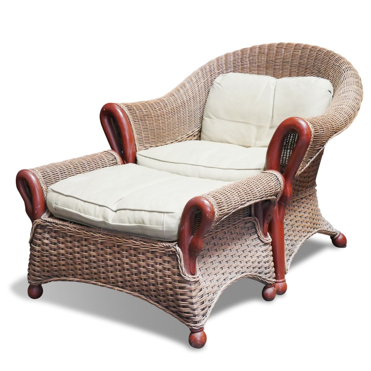 Cameras, Thomasville, Patio Furniture, Glassware,... starts on 5/26/2024