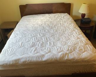 Full size bed
