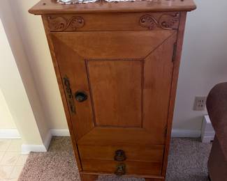 Vintage record holder