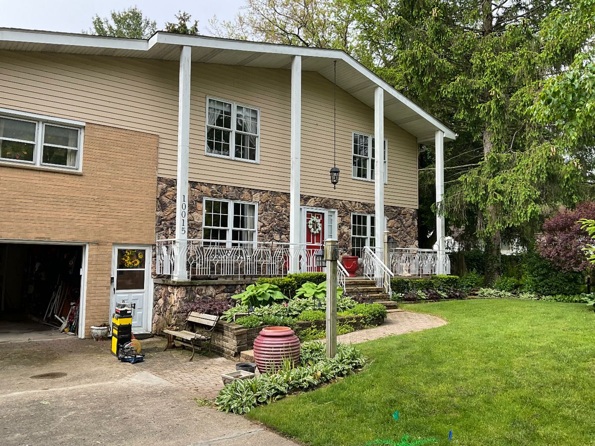 Barbara's Absolut Estate Sale in Waukegan, IL starts on 5/30/2024