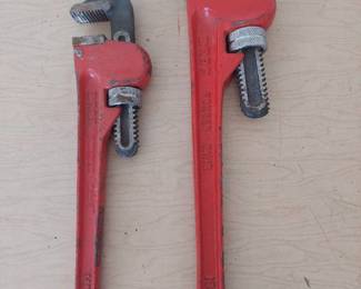 2 pipe wrenches