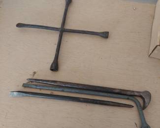 4 way and Tire tools
