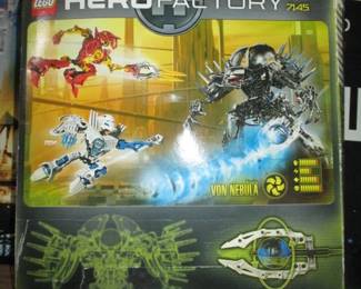Lego "Hero Factory"