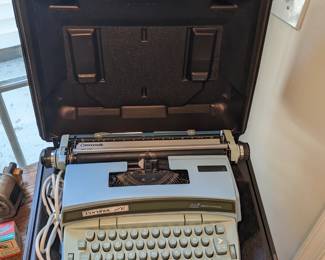 Vintage Smith Corona Coronet Super 12 Typewriter