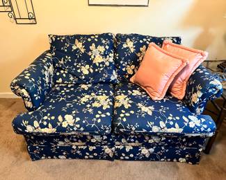 loveseat