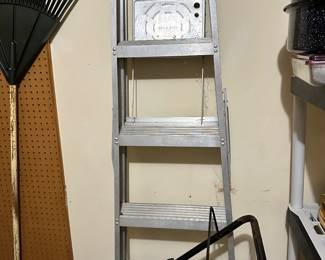 aluminum ladder