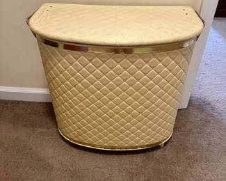 clothes hamper