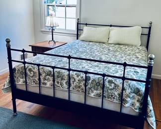 Metal bedframe- Queen