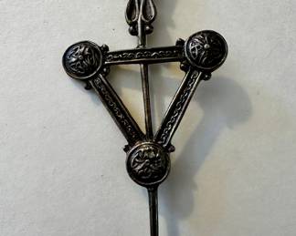 Kilt pin