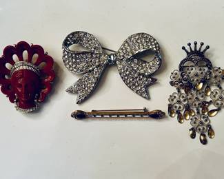 Vintage pins/brooches, including Marcel Boucher resin princess (L)