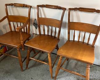 5 maple chairs