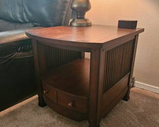 2 Matching Side Tables (4 pc set)