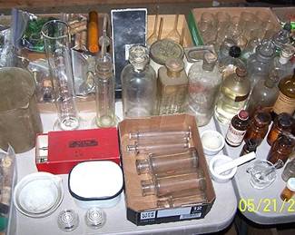Old laboratory and apothecary items