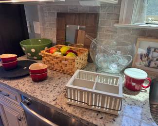 Collection of Kitchen Bowls & Accessories