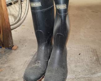 Rain boots size 11