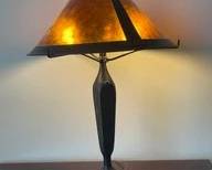 Hammered Metal Table Lamp With A Dark Finish And Mica Shade L5