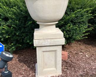 Beautiful pot and stand