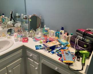 Tons of bathroom stuff