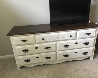 White 7 drawer dresser