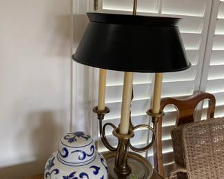 Tons of very nice lamps