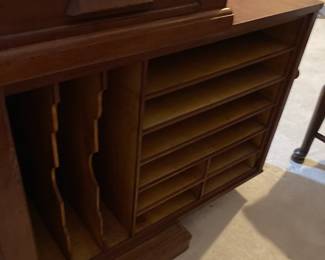 Detail of rotary desk