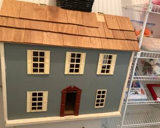 Darling doll house