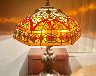 Tiffany style stained glass lamp
